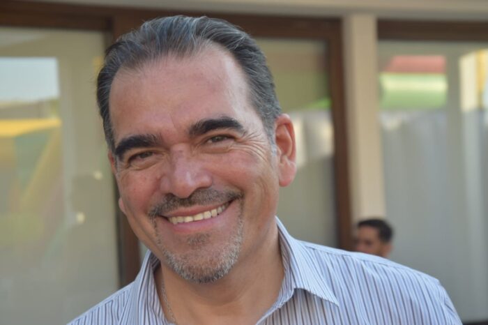 Fernando Astudillo brinda cátedra sobre Proceso Constituyente
