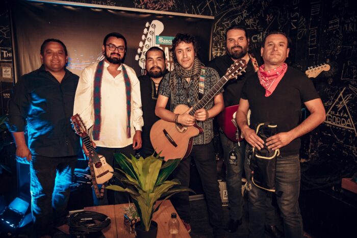 Yámana la banda de cantos poéticos y folk rock latino