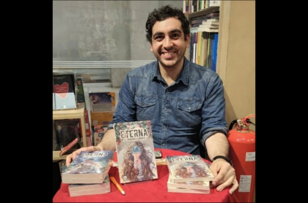 Gonzalo Fabres creador de la saga literaria “Eterna”